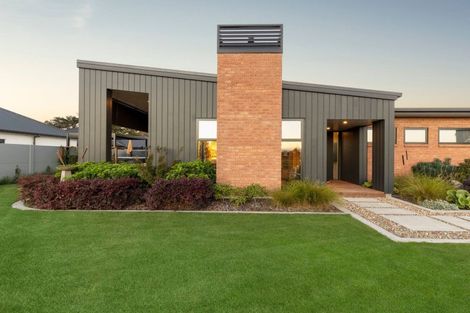 Photo of property in 77 Vogel Street, Cambridge, 3434
