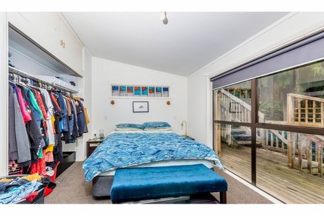 Photo of property in 13 Mceldowney Road, Titirangi, Auckland, 0604