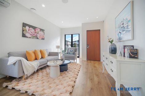 Photo of property in 22 Laquinta Place, Flat Bush, Auckland, 2019
