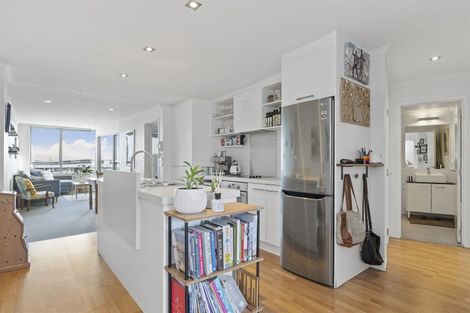 Photo of property in 312/332 Maunganui Road, Mount Maunganui, 3116
