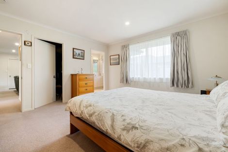 Photo of property in 29 Saint James Drive, Huntington, Hamilton, 3210