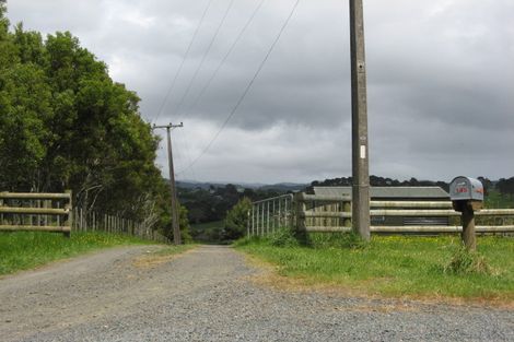Photo of property in 145 Hanham Road, Kumeu, 0891