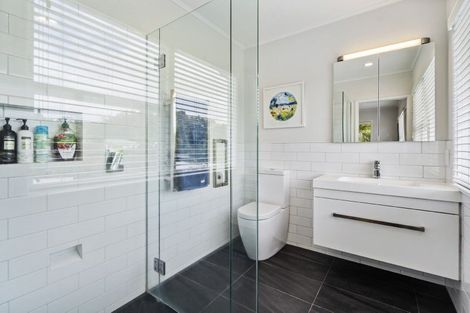 Photo of property in 3 Philip Place, Hillcrest, Auckland, 0627