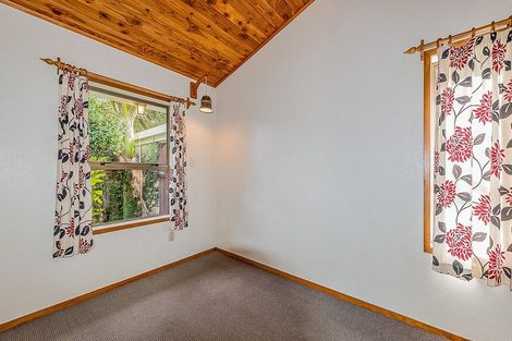 Photo of property in 3 Hebe Place, Birkenhead, Auckland, 0626