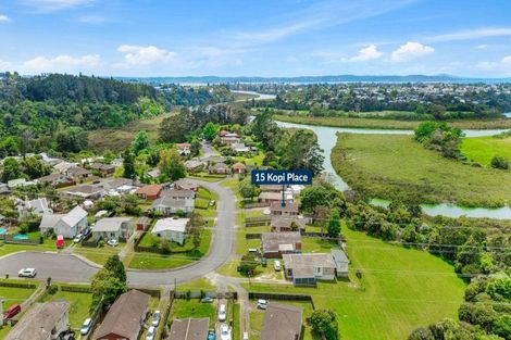 Photo of property in 15 Kopi Place, Massey, Auckland, 0614