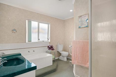 Photo of property in 72 Denny Hulme Drive, Mount Maunganui, 3116