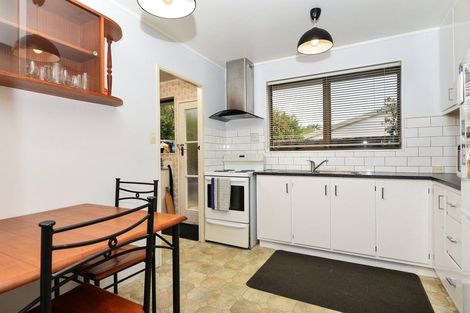 Photo of property in 12 Amber Lane, Melville, Hamilton, 3206