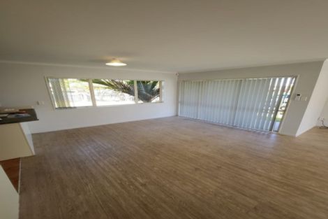 Photo of property in 27 Emmerdale Avenue, Papakura, 2110