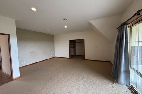 Photo of property in 118 Waimakariri Road, Harewood, Christchurch, 8051