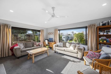 Photo of property in 2/41 Sunset Street, Hilltop, Taupo, 3330