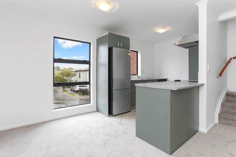 Photo of property in 13 Barnea Circle, Glen Eden, Auckland, 0602