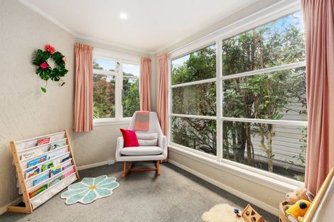 Photo of property in 70 Curtis Street, Northland, Wellington, 6012