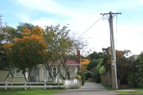 Photo of property in 496b Te Atatu Road, Te Atatu Peninsula, Auckland, 0610