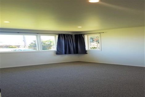 Photo of property in 27 Hill Crescent, Papakura, 2110