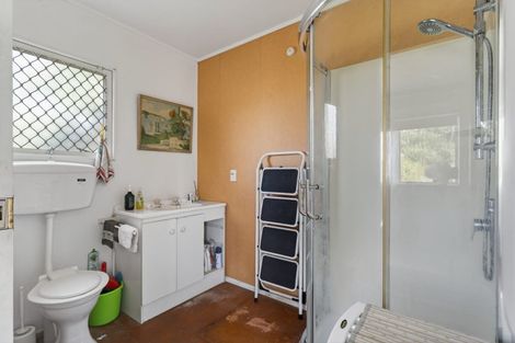 Photo of property in 64 Gorge Road, Maungaturoto, 0520