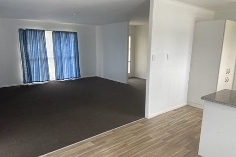 Photo of property in 137 Mahia Road, Wattle Downs, Auckland, 2103