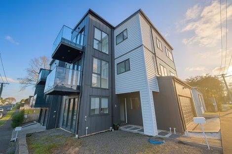 Photo of property in 15 Correa Court, Goodwood Heights, Auckland, 2105