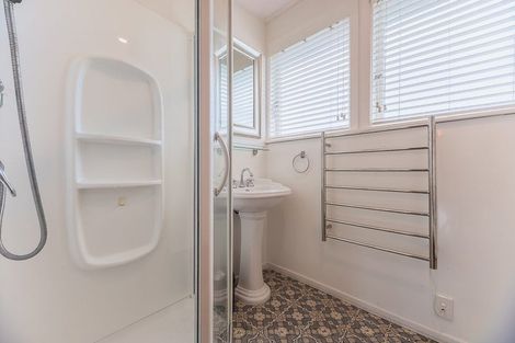 Photo of property in 27 Aorangi Road, Paraparaumu, 5032