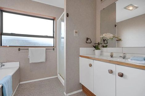 Photo of property in 8 Dreadon Avenue, Papatoetoe, Auckland, 2025