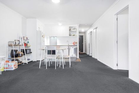 Photo of property in 2/3 June Place, Hamilton East, Hamilton, 3216