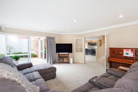 Photo of property in 30 Kilkenny Place, Fitzherbert, Palmerston North, 4410