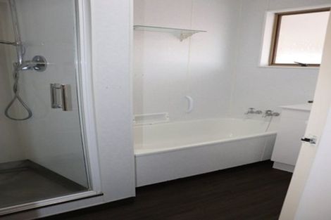 Photo of property in 30f2- Whitley Avenue, Ebdentown, Upper Hutt, 5018