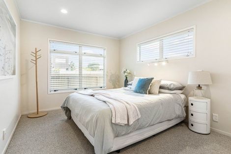 Photo of property in 102 Saint Patricks Row, Whangamata, 3620