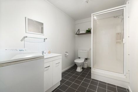 Photo of property in 9 Berne Place, Birkenhead, Auckland, 0626