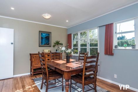 Photo of property in 3 Tawa Terrace, Tawa, Wellington, 5028