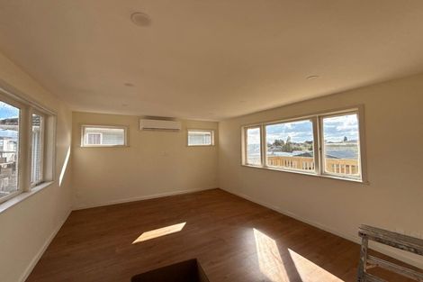 Photo of property in 1/15 Netherlands Avenue, Kelston, Auckland, 0602