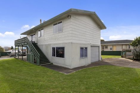 Photo of property in 2 Ngaparaoa Drive, Maketu, 3189