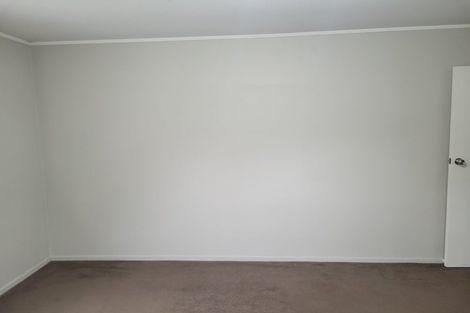Photo of property in 15 Tiki Street, New Lynn, Auckland, 0600
