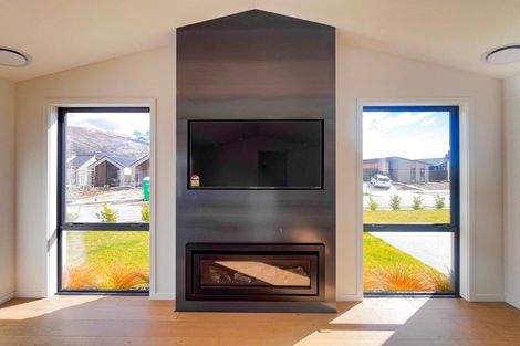 Photo of property in 12 Mason Street, Wanaka, 9305