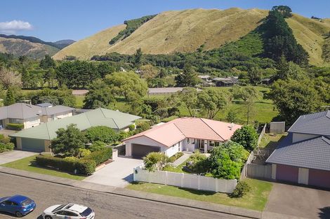 Photo of property in 44 He Awa Crescent, Waikanae, 5036