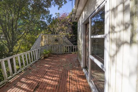 Photo of property in 85 Scenic Drive, Titirangi, Auckland, 0604