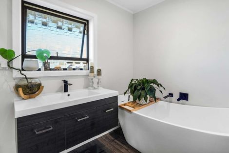 Photo of property in 1 Mathew Street, Dannevirke, 4930