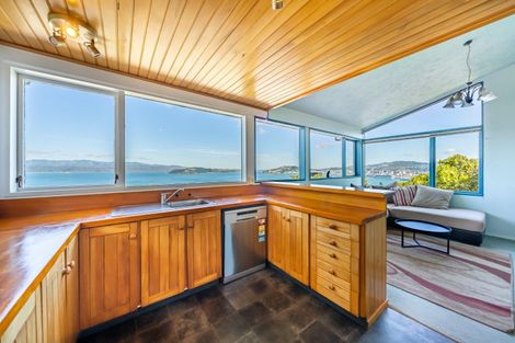 Photo of property in 16 Shalimar Crescent, Khandallah, Wellington, 6035