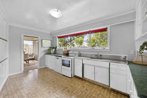 Photo of property in 28 Ballance Street, Lower Vogeltown, New Plymouth, 4310