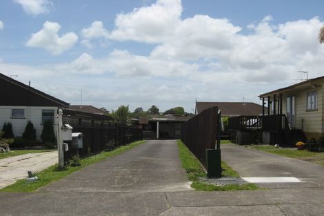 Photo of property in 1/5 Pureora Place, Clendon Park, Auckland, 2103