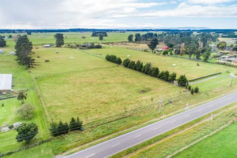 Photo of property in 27 Rangiotu Road, Himatangi, 4477