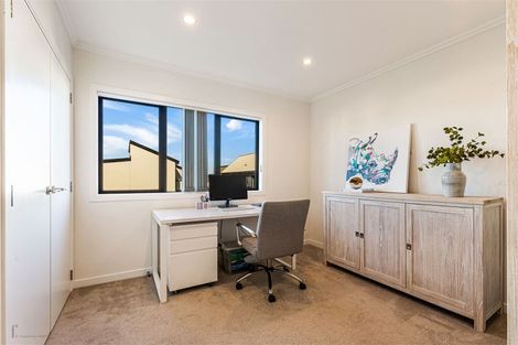 Photo of property in 6 Sacred Kingfisher Road, Hobsonville, Auckland, 0616