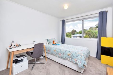 Photo of property in 35 Finn Place, Totara Vale, Auckland, 0629