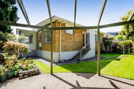 Photo of property in 4/1 Gilbert Street, New Plymouth, 4310