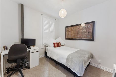 Photo of property in Columbia Apartments, 18/32 Cuba Street, Te Aro, Wellington, 6011