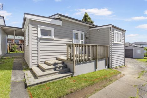 Photo of property in 2/117 Great South Road, Manurewa, Auckland, 2102