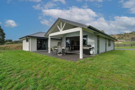 Photo of property in 11 Lochinvar Lane, Acacia Bay, Taupo, 3385