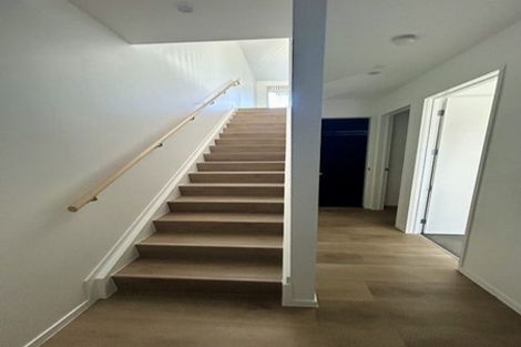 Photo of property in 15 Tiraumea Drive, Pakuranga, Auckland, 2010