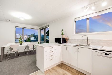 Photo of property in 4 Staysail Place, Whitby, Porirua, 5024