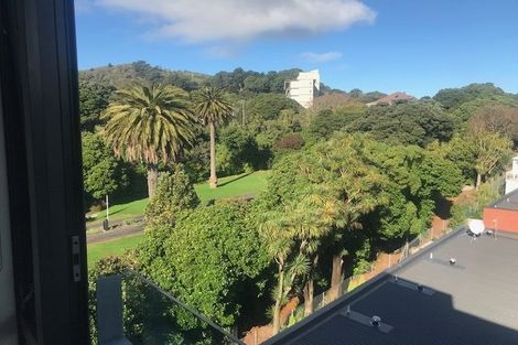 Photo of property in Nouvo Apartments, 5e/21 Rugby Street, Mount Cook, Wellington, 6021