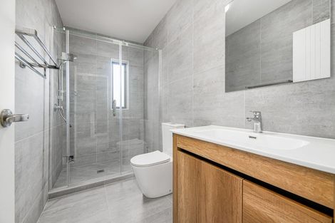 Photo of property in 43b/4 Waimumu Road, Massey, Auckland, 0614